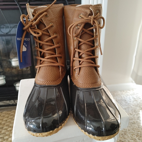 JBU Maplewood Water-Resistant Lace-Up Duck Boots, Navy Tan 7.5 - Picture 4 of 14